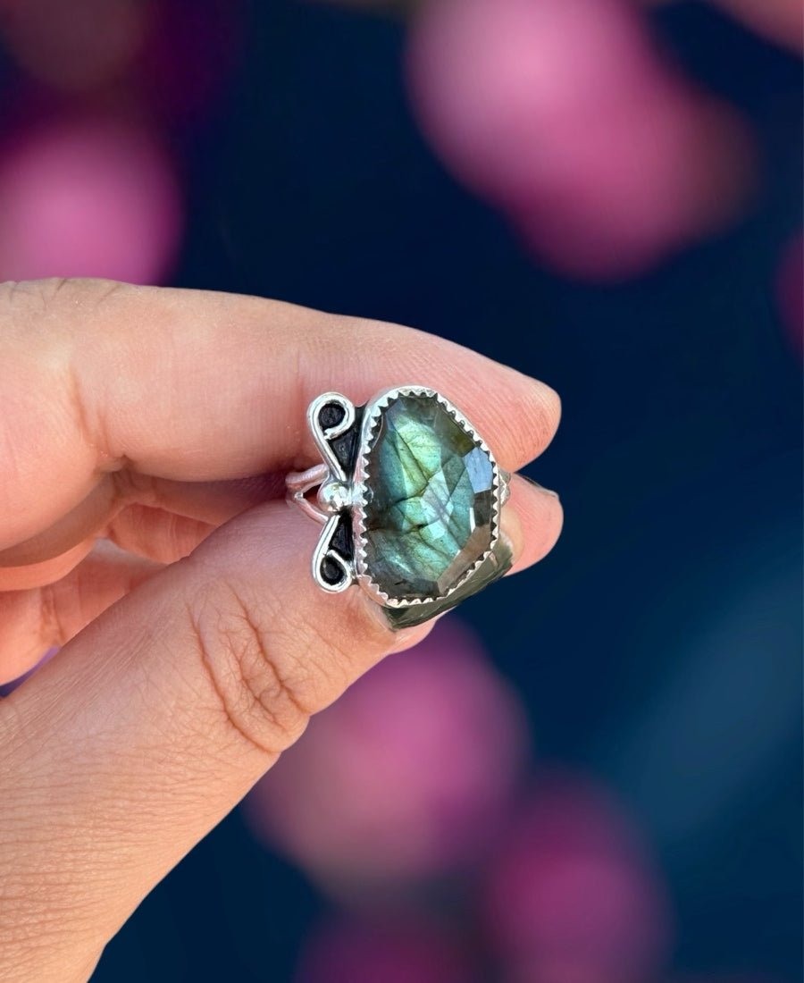 Labradorite Ring - Design 01